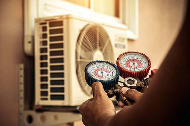 Professional Hvac technician working in Lewisville, PA